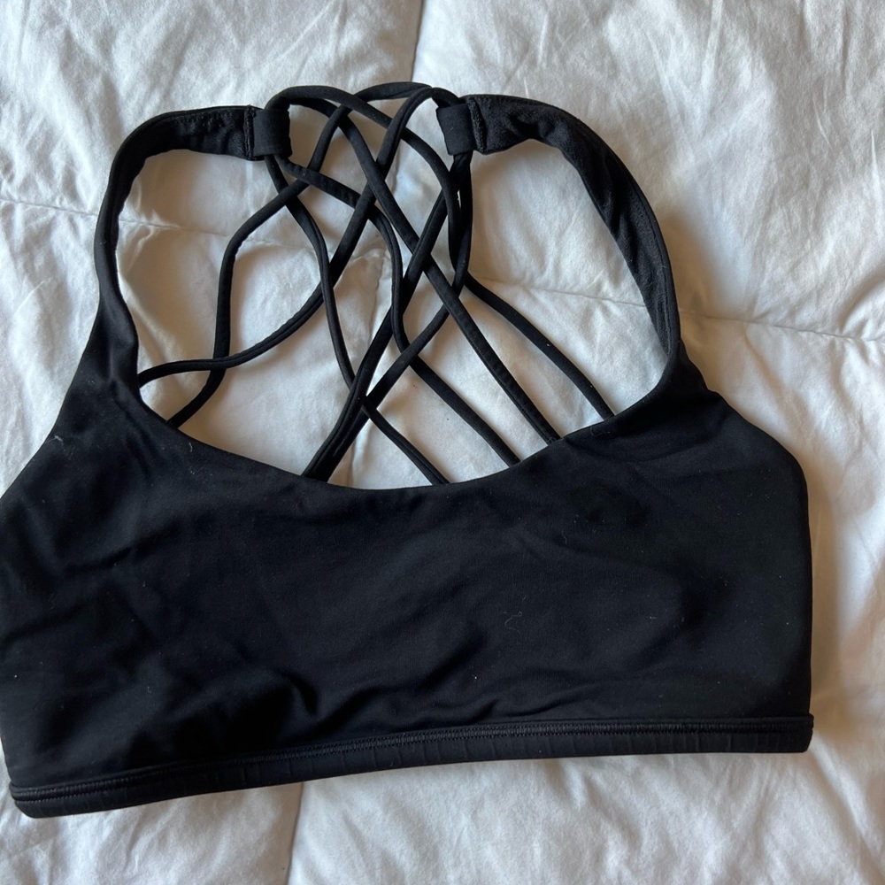 Lululemon sports bra